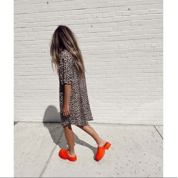 LIVE SHOW NOTIFICATION: LIKE THIS LISTING TO GET NOTIFIED WHEN I GO LIVE🤍 - Picture 3 of 16